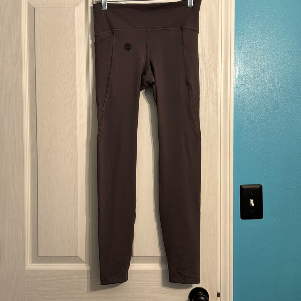 Under Armour Leggings - Medium
